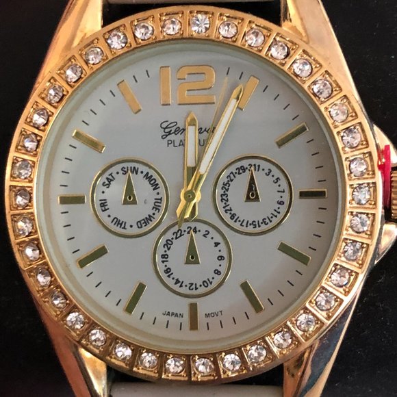 Pair of Geneva Platinum Crystals Watches in Storage Box ~ Yellow, White main image 8